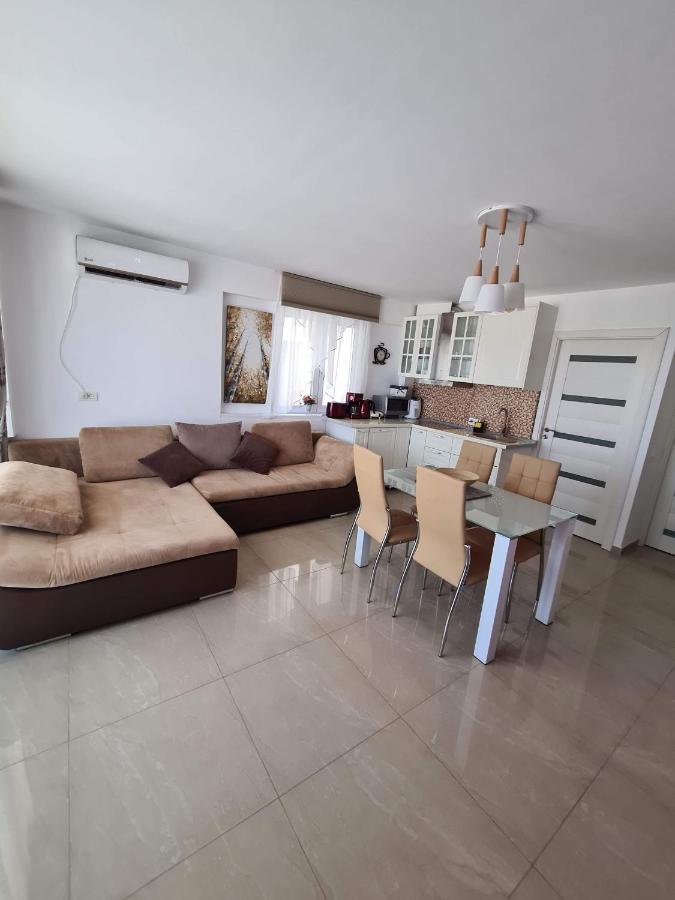 Apartmán Briza Pe Promenada Năvodari Exteriér fotografie