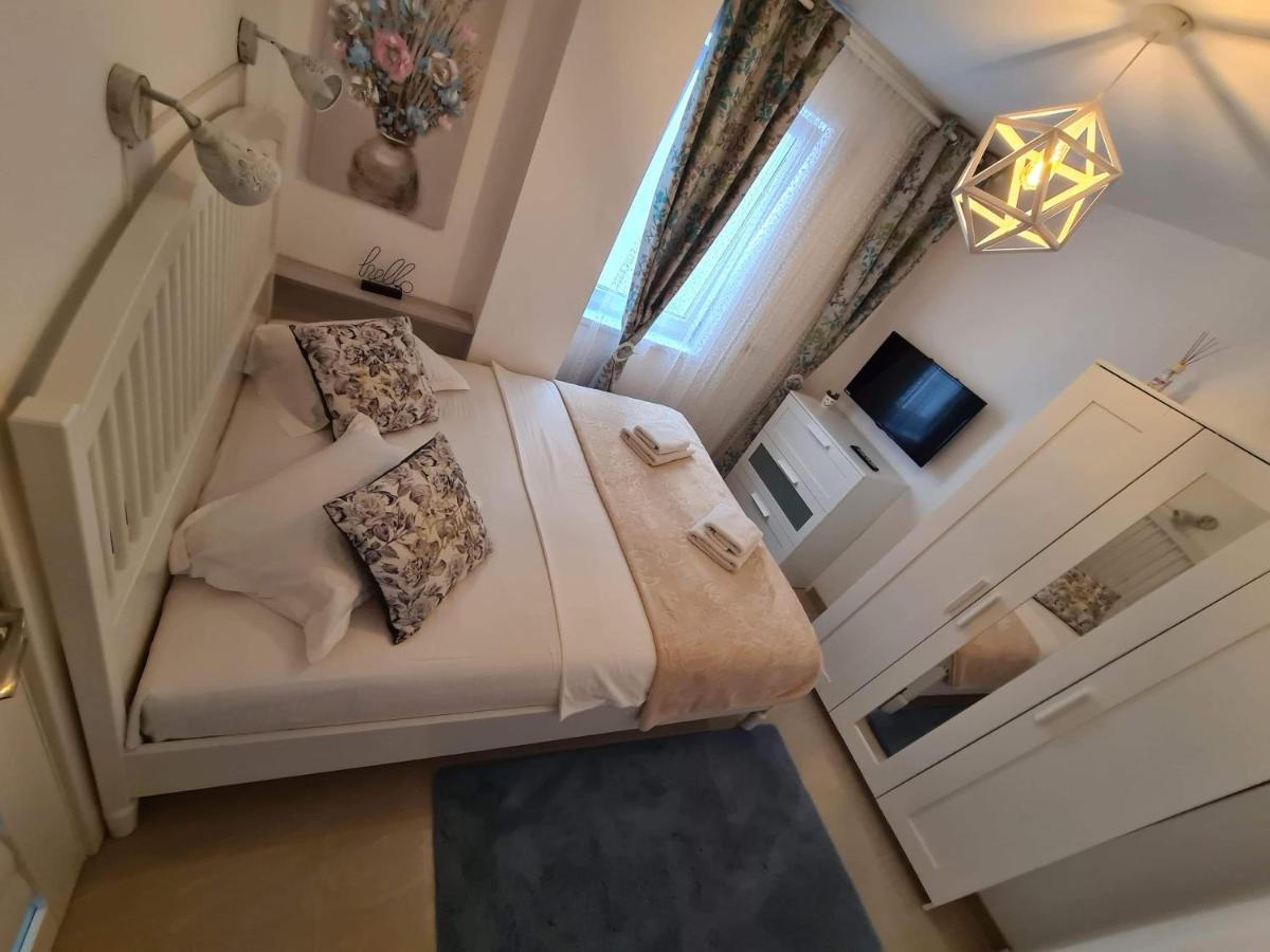 Apartmán Briza Pe Promenada Năvodari Exteriér fotografie
