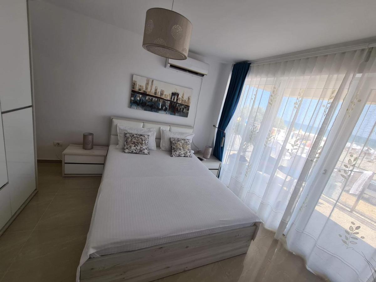 Apartmán Briza Pe Promenada Năvodari Exteriér fotografie