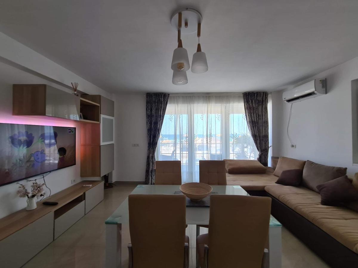 Apartmán Briza Pe Promenada Năvodari Exteriér fotografie