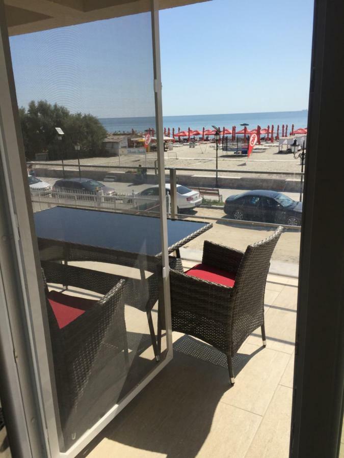 Apartmán Briza Pe Promenada Năvodari Exteriér fotografie