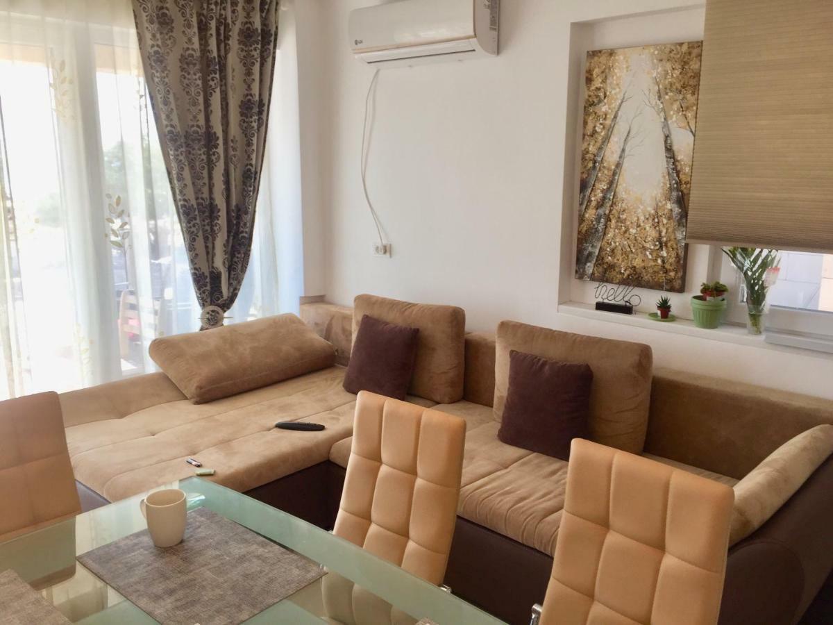 Apartmán Briza Pe Promenada Năvodari Exteriér fotografie