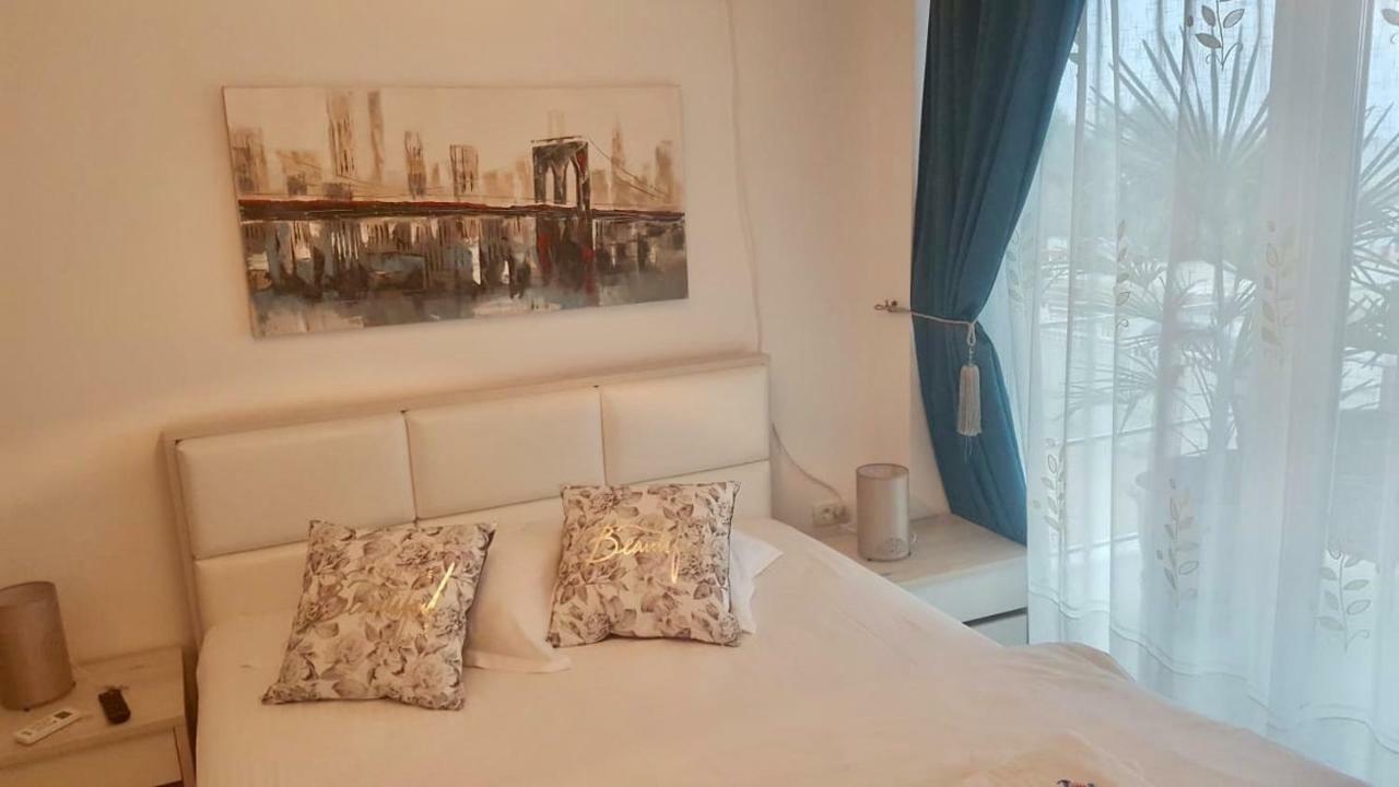 Apartmán Briza Pe Promenada Năvodari Exteriér fotografie